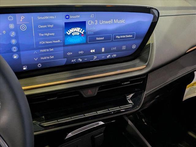 new 2025 Buick Envision car, priced at $46,097