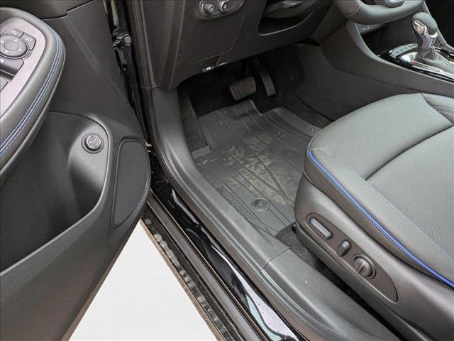 new 2025 Buick Encore GX car, priced at $29,598