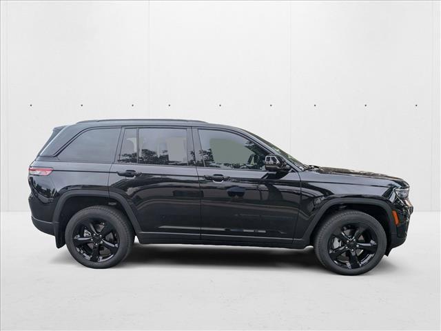 used 2024 Jeep Grand Cherokee car, priced at $40,999