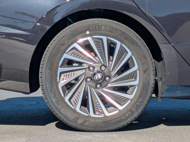 new 2025 Hyundai Sonata Hybrid car, priced at $32,705
