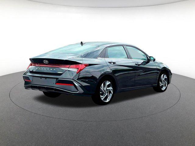 new 2025 Hyundai Elantra car, priced at $28,160