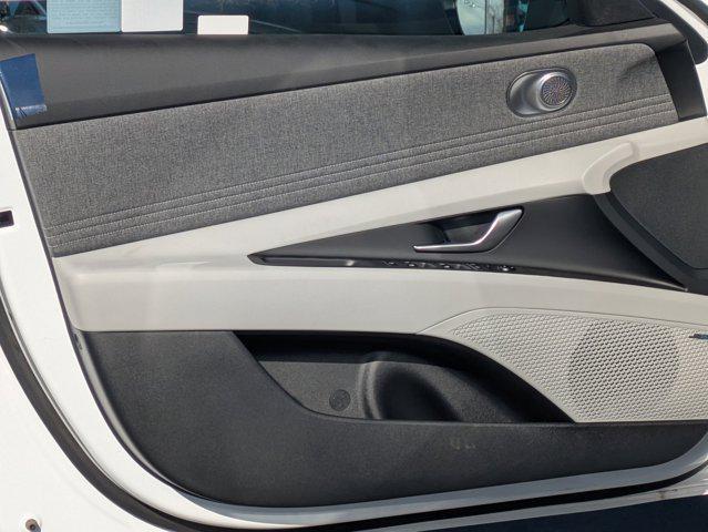 new 2025 Hyundai Elantra car, priced at $28,600