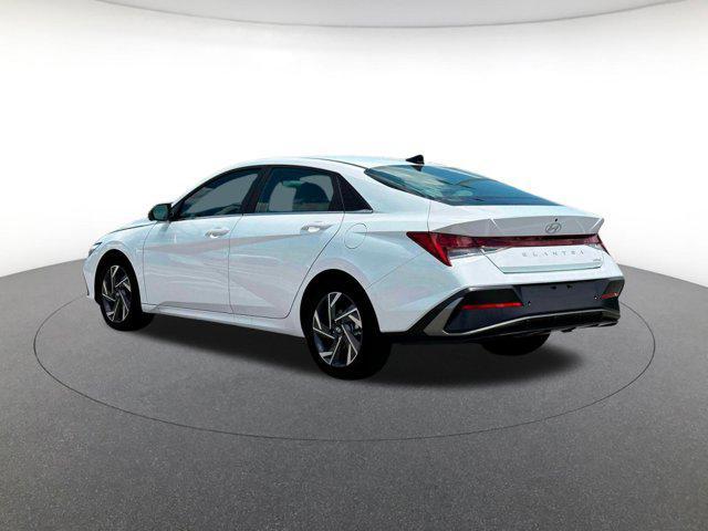 new 2025 Hyundai Elantra car, priced at $28,640