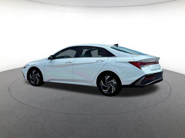 new 2025 Hyundai Elantra car, priced at $28,640