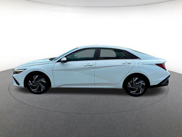 new 2025 Hyundai Elantra car, priced at $28,640