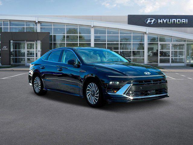 new 2025 Hyundai Sonata Hybrid car, priced at $39,120