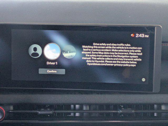 new 2025 Hyundai TUCSON Hybrid car, priced at $40,770