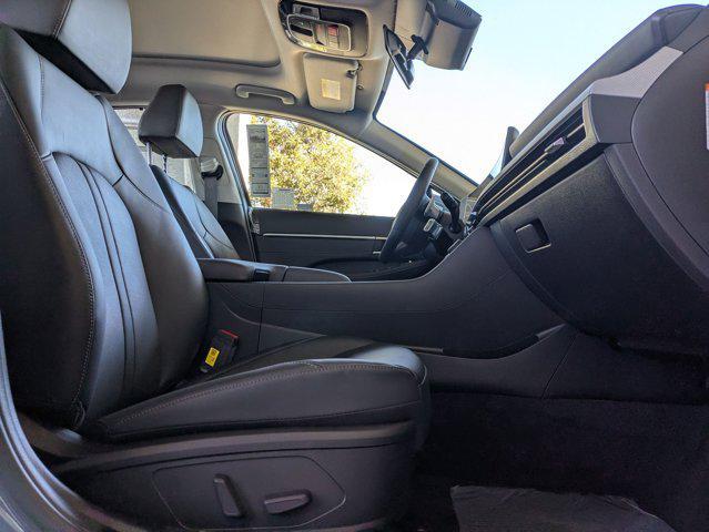 new 2025 Hyundai Sonata Hybrid car, priced at $39,375