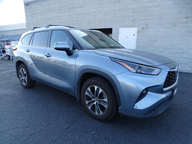 used 2023 Toyota Highlander car