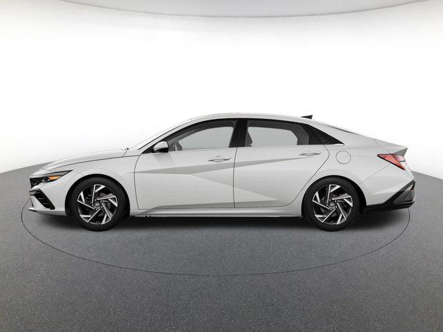 new 2024 Hyundai Elantra car, priced at $31,630