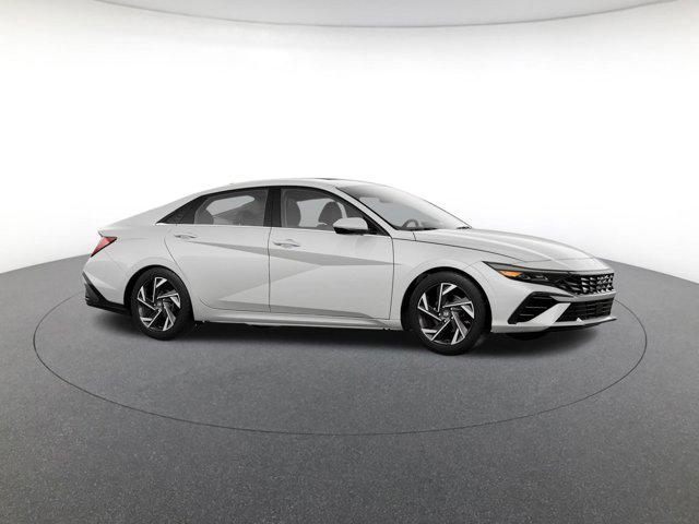 new 2024 Hyundai Elantra car, priced at $31,630