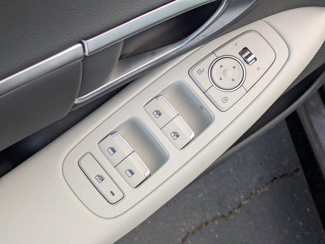 new 2025 Hyundai Sonata Hybrid car