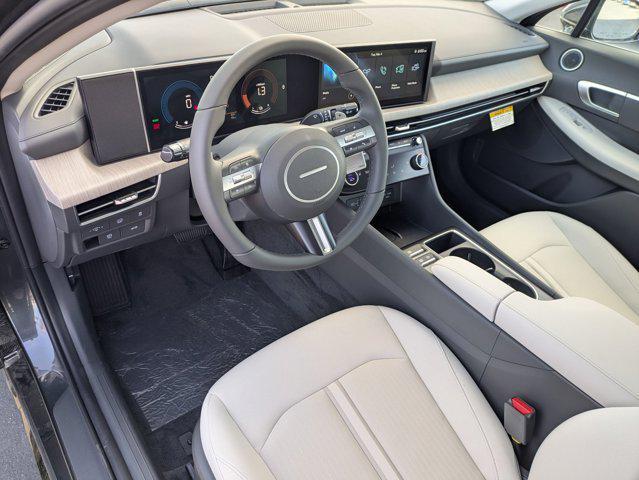 new 2025 Hyundai Sonata Hybrid car