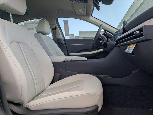 new 2025 Hyundai Sonata Hybrid car