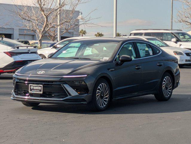 new 2025 Hyundai Sonata Hybrid car