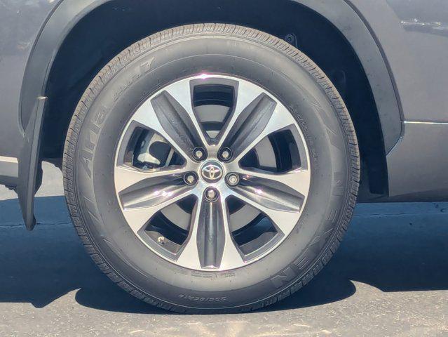 new 2024 Toyota Highlander car