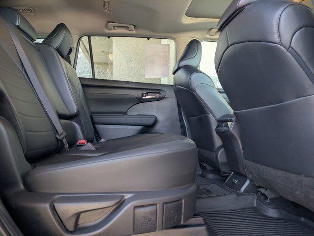 new 2024 Toyota Highlander car