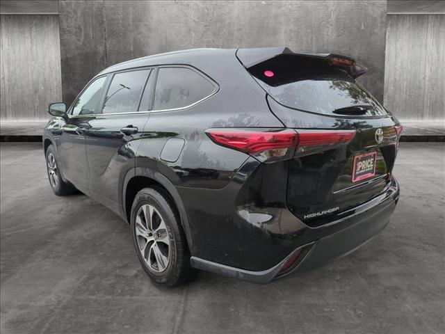 used 2023 Toyota Highlander car, priced at $36,842