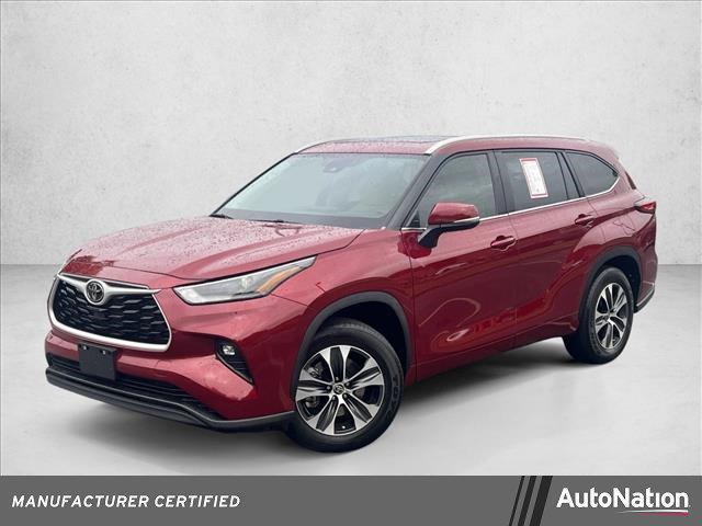used 2023 Toyota Highlander car, priced at $38,492