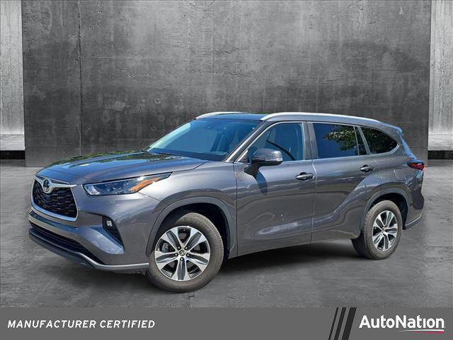 used 2024 Toyota Highlander car, priced at $42,322
