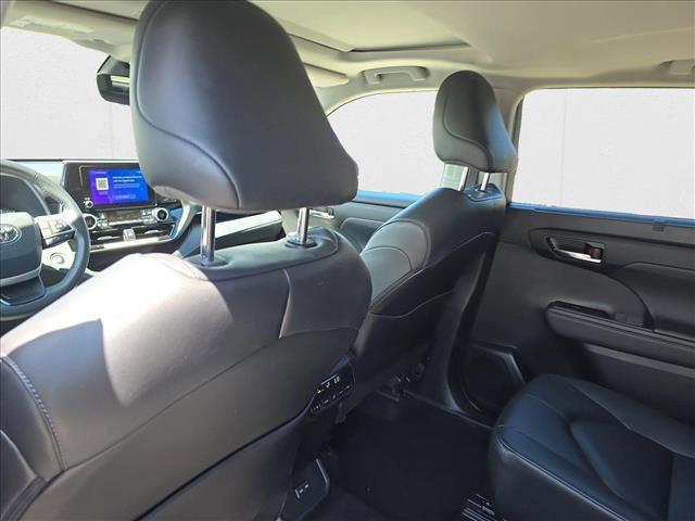 used 2024 Toyota Highlander car, priced at $40,459
