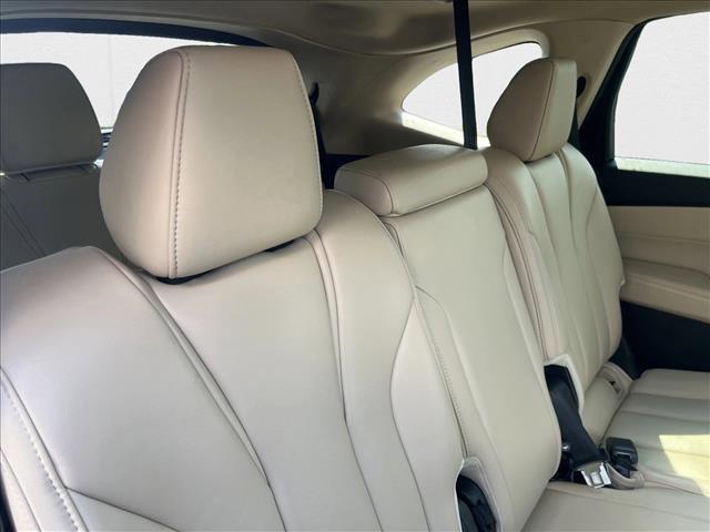 used 2022 Acura MDX car, priced at $32,007