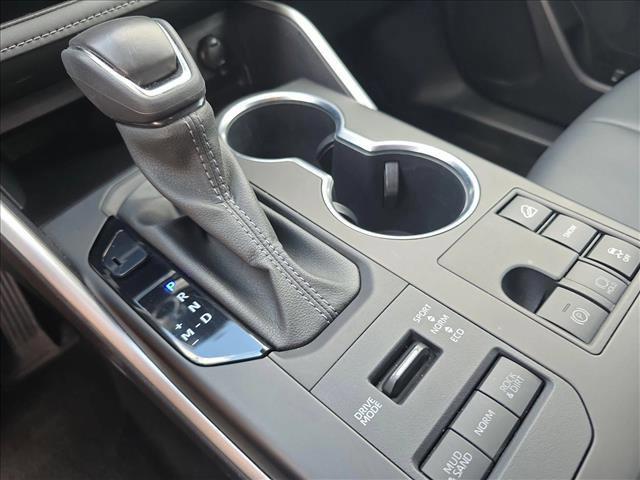 used 2024 Toyota Highlander car, priced at $41,334