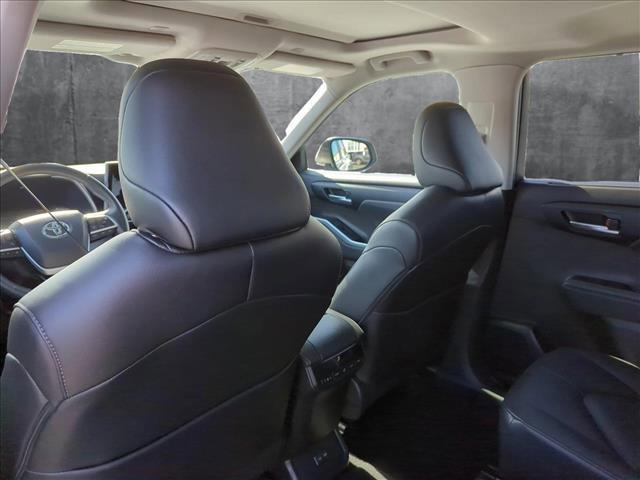 used 2024 Toyota Highlander car, priced at $40,600