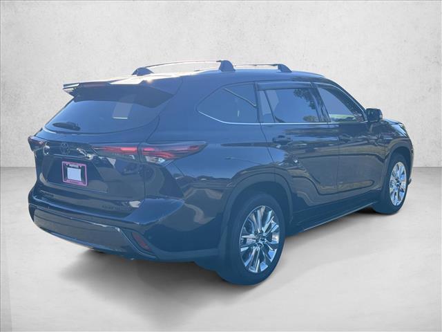 new 2025 Toyota Highlander car, priced at $55,917