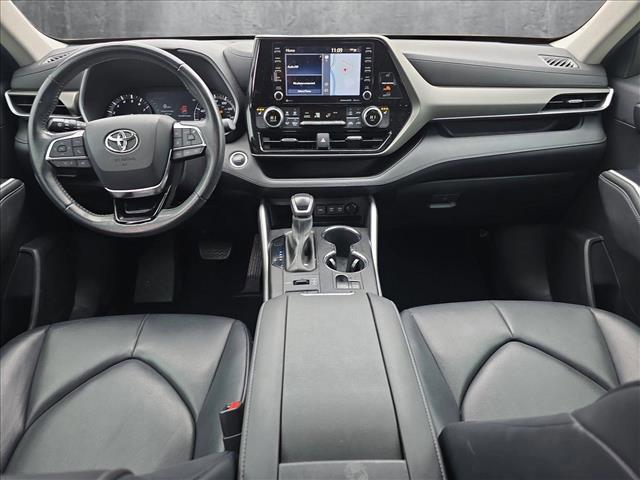 used 2020 Toyota Highlander car, priced at $29,287