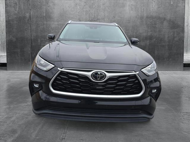 used 2020 Toyota Highlander car, priced at $29,287