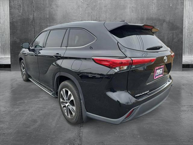 used 2020 Toyota Highlander car, priced at $29,287