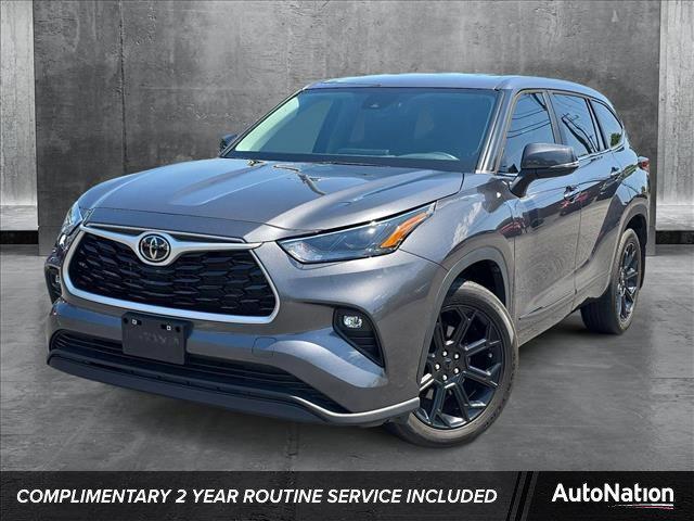 used 2023 Toyota Highlander car, priced at $36,397