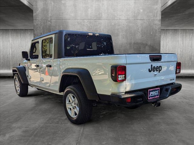 used 2020 Jeep Gladiator car, priced at $27,138