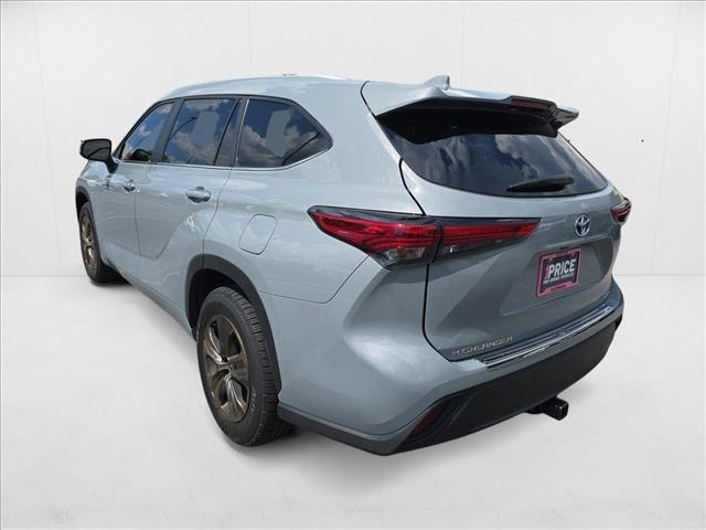 used 2023 Toyota Highlander Hybrid car, priced at $31,891