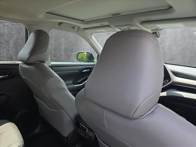 used 2023 Toyota Highlander Hybrid car, priced at $37,720