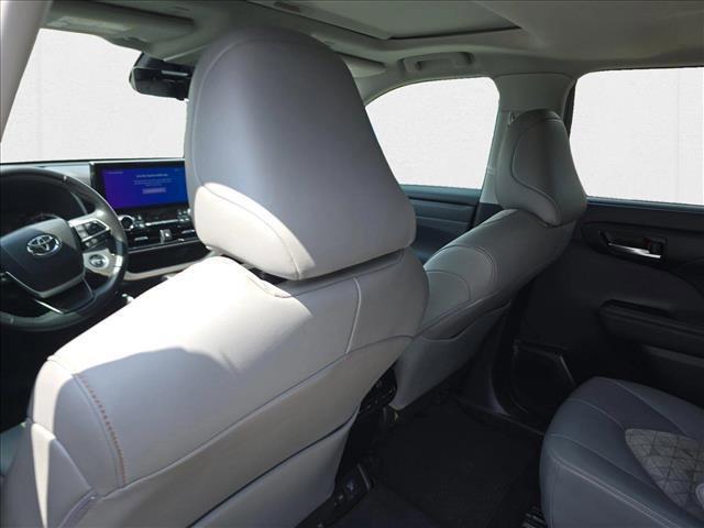 used 2023 Toyota Highlander Hybrid car, priced at $31,891