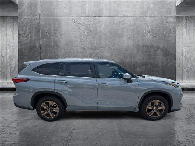 used 2023 Toyota Highlander Hybrid car, priced at $37,720