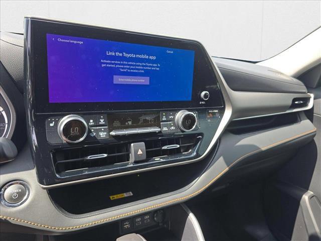 used 2023 Toyota Highlander Hybrid car, priced at $31,891
