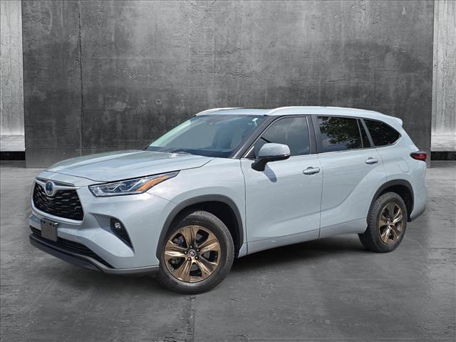 used 2023 Toyota Highlander Hybrid car, priced at $37,720