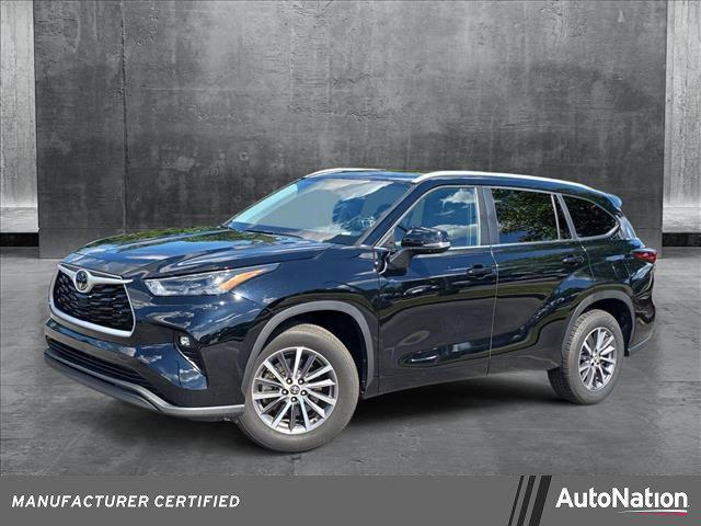 used 2024 Toyota Highlander car, priced at $42,322