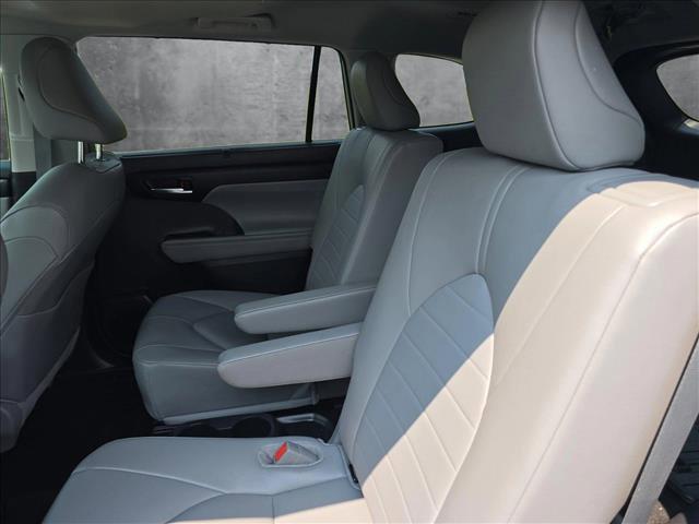 used 2024 Toyota Highlander car, priced at $43,999