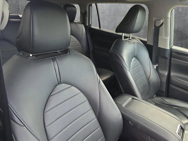 used 2021 Toyota Highlander car, priced at $26,898