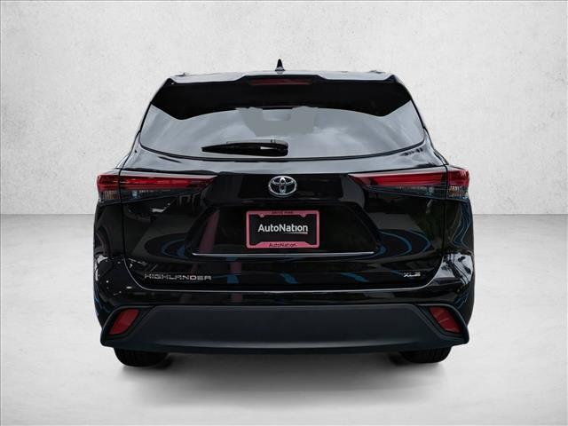 used 2024 Toyota Highlander car, priced at $38,897