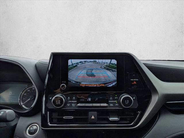 used 2024 Toyota Highlander car, priced at $38,897