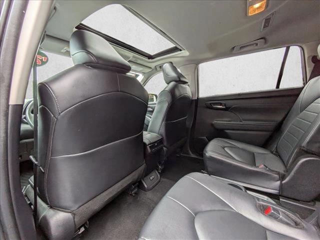 used 2024 Toyota Highlander car, priced at $38,897