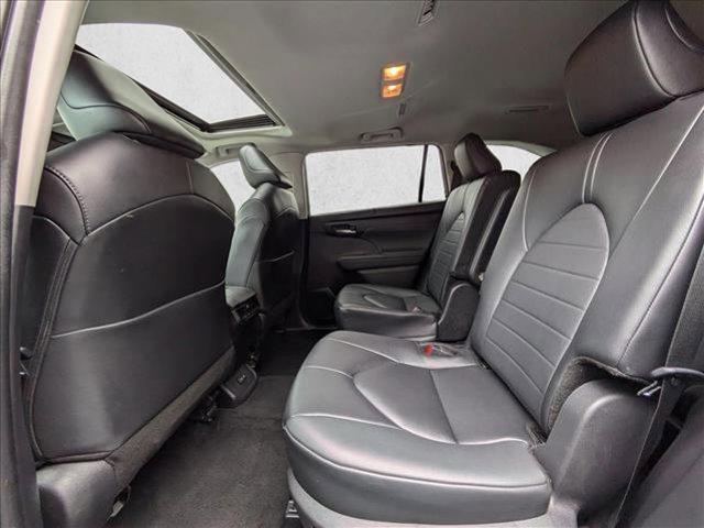 used 2024 Toyota Highlander car, priced at $38,897