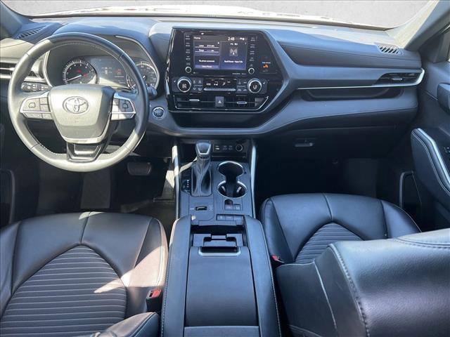 used 2022 Toyota Highlander car, priced at $38,099