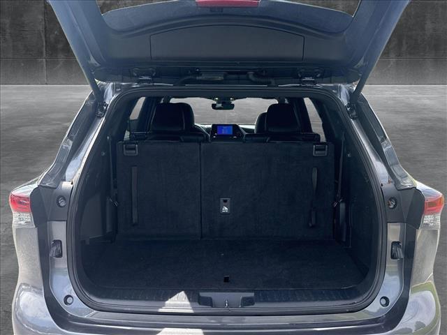 used 2024 Toyota Highlander car, priced at $42,398