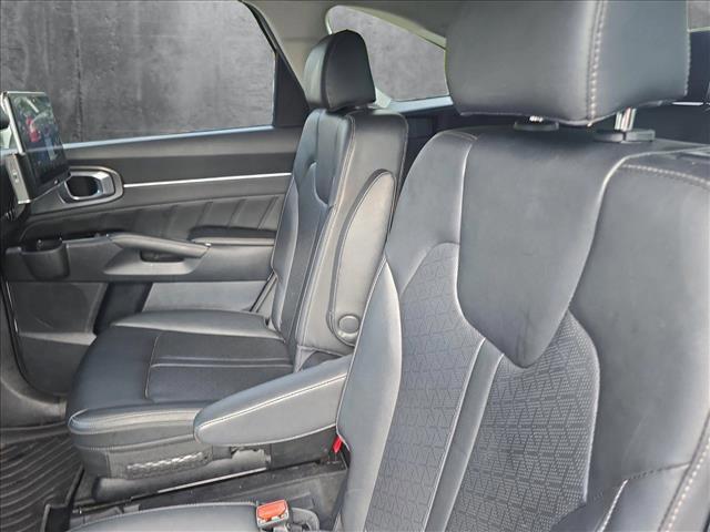 used 2023 Kia Sorento car, priced at $29,894